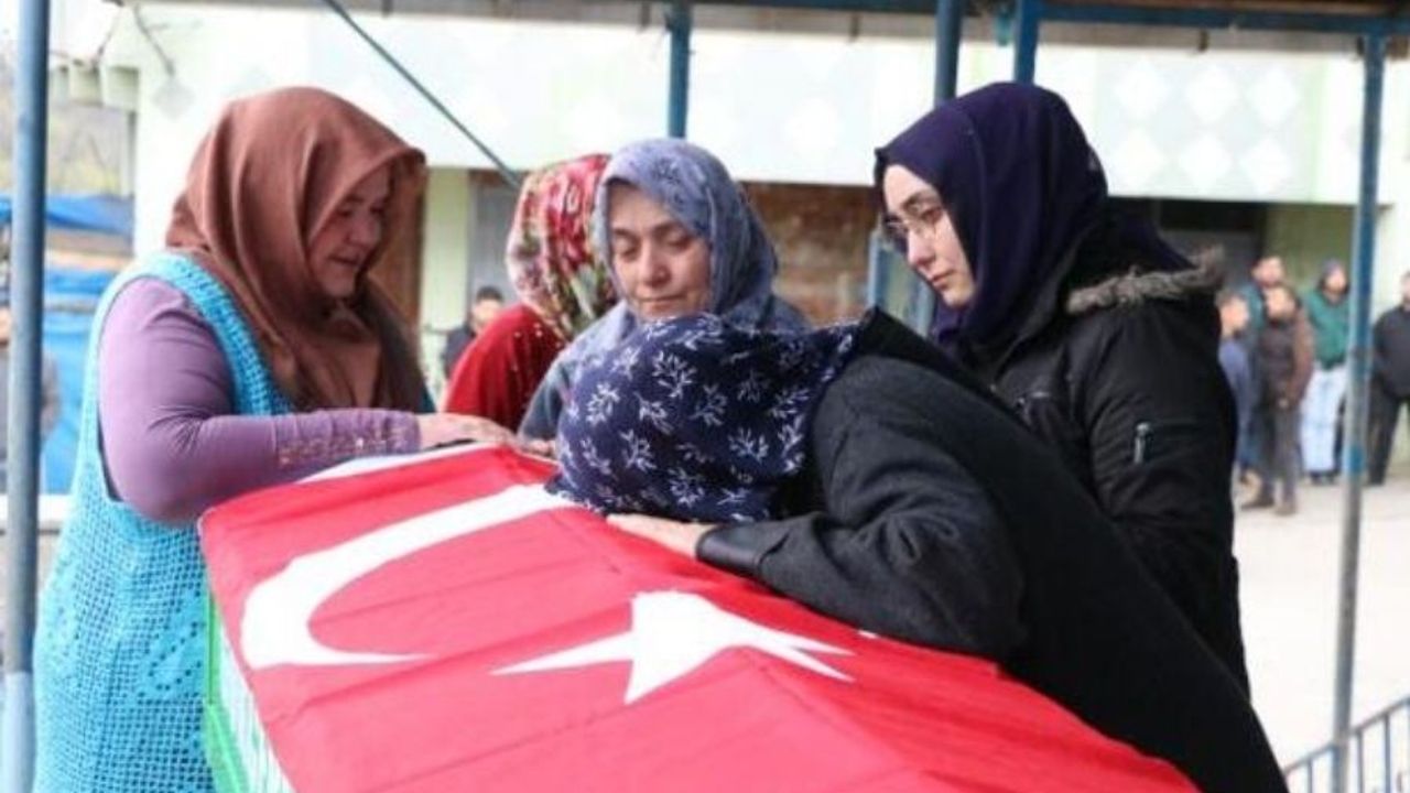 Soma’da ölen madenci Zonguldak'ta toprağa verildi