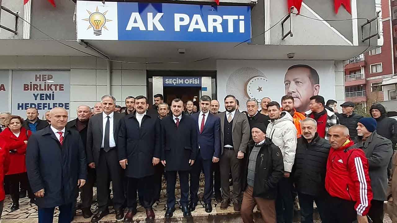 AK Partili Milletvekili adaylarından gövde gösterisi