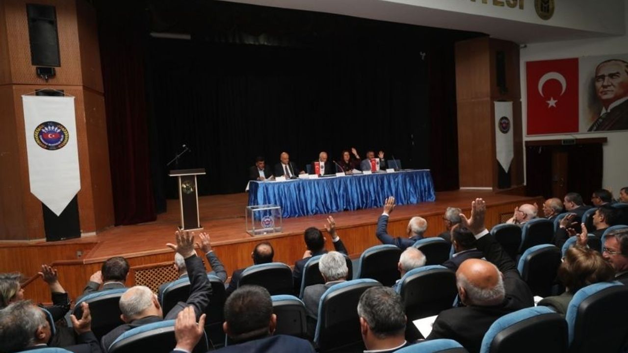 Nuri Tekin İç Anadolu Belediyeler Birliğine yeniden seçildi