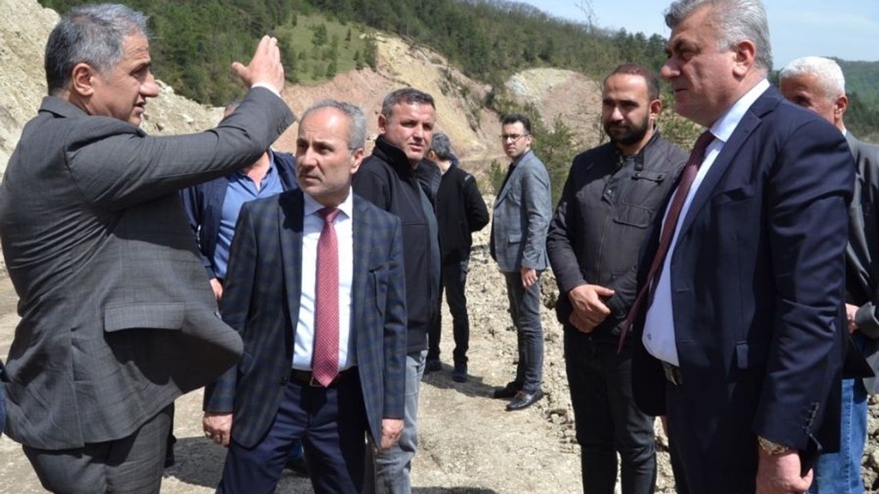 Milletvekili adayı Bozkurt, Ereğli-Devrek yolunda incelemelerde bulundu