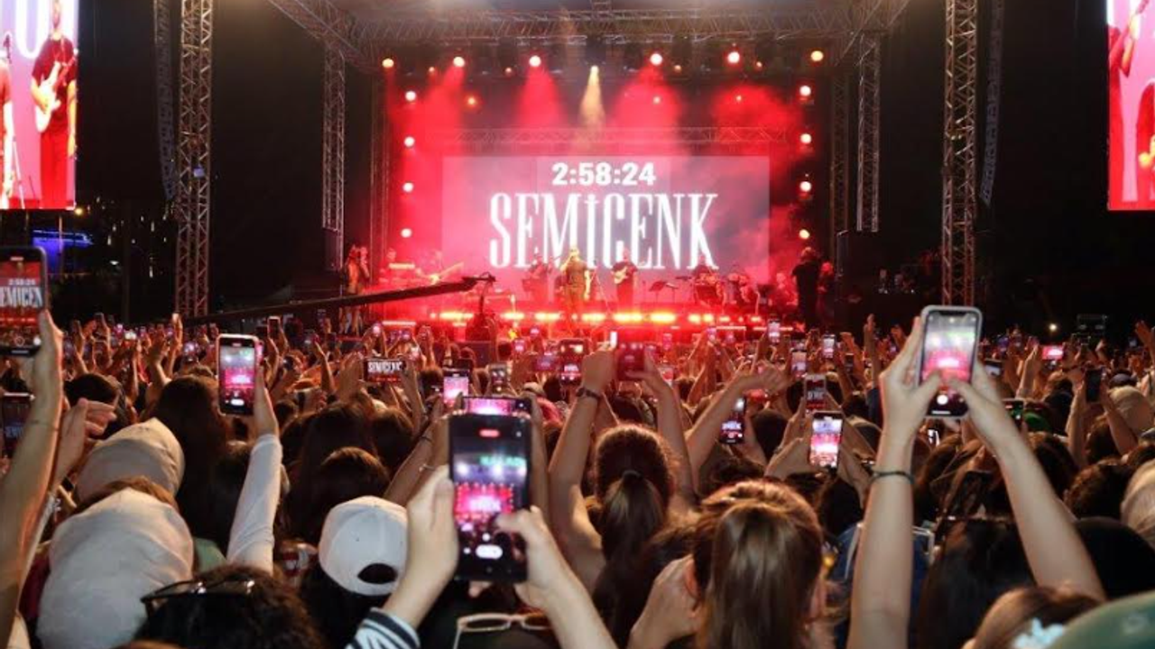 Ereğli'de yüz binlerce insan Semicenk konseriyle coştu...