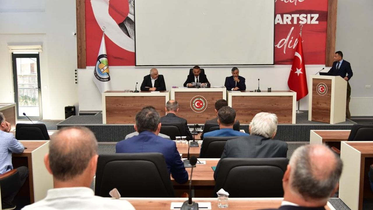 Vali Osman Hacıbektaşoğlu başkanlığı ile meclis toplantısı