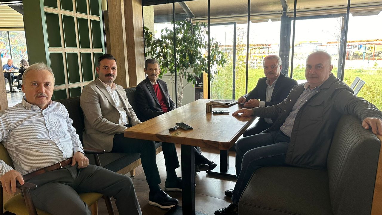 Mustafa Çağlayan AK Parti İl Başkanlarıyla buluştu