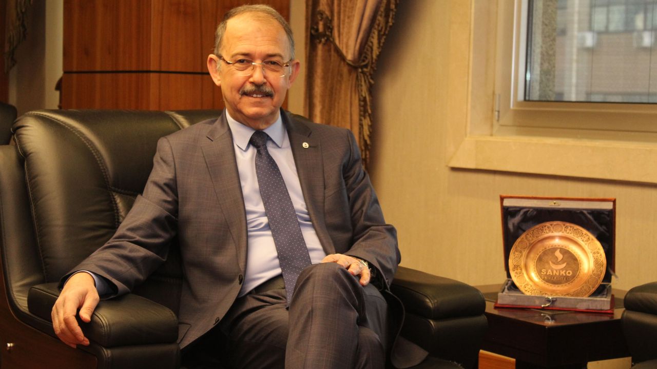 Rektör Prof. Dr. Dağlı'dan yeni yıl mesajı