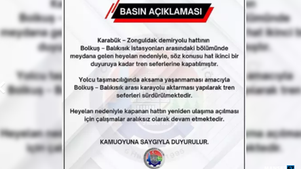 Heyelan nedeniyle demir yolu hattı seferlere kapatıldı...