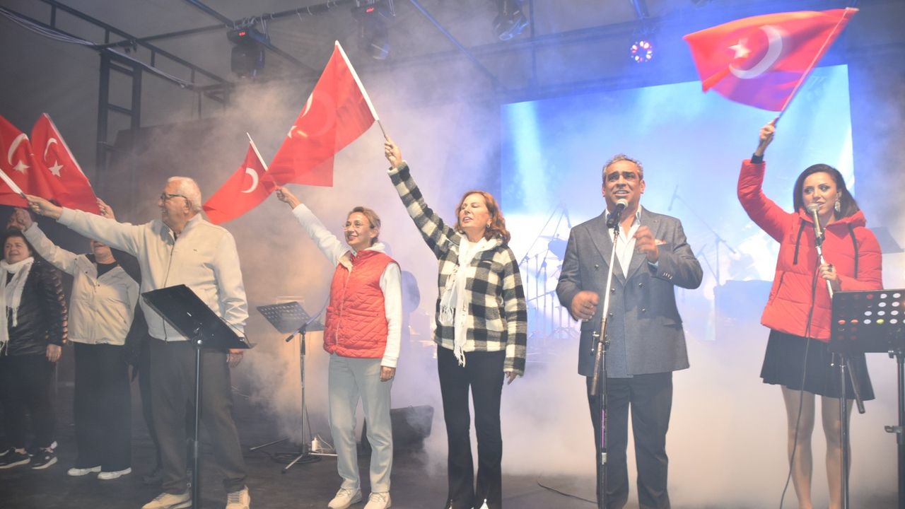 Cumhuriyet coşkusu Ege konseri ile sonlandı...