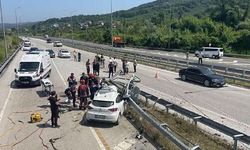 Bariyerlere çarpan otomobilin sürücüsü öldü