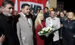 CHP’ye geri dönen Tanju Özcan’a coşkulu karşılama