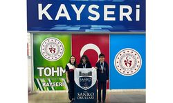 SANKO Okulları öğrencileri Türkiye yüzme şampiyonasına gidiyor
