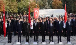Ulu Önder Atatürk tören ile anıldı