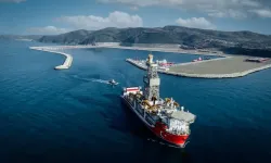 Bakan Bayraktar 'Karadeniz'de petrol kuyusu kazılacak'