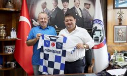 Maden İşçileri Topbaşıspor’dan GMİS yöneticilerine forma...