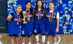 SANKO okulları basketbolda 3 kupa kazandı...