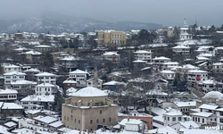 Safranbolu'nun tarihi konakları karla kaplandı...