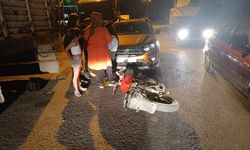 Park halindeki otomobile çarptı... 2 kişi yaralandı...