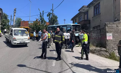 Yolcu minibüsü duvara çarptı: 14 yaralı...