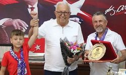 Kongreye gelmeyenler ŞEREF tribününe gelmesin…