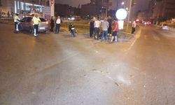 Otomobil ile motosiklet çarpıştı.. 1 yaralı...