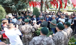 15 Temmuz şehitleri mezar başında anıldı...