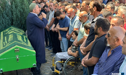 11 yaşındaki oğlunu kaybetti... Gözyaşları sel oldu...