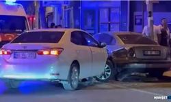 Alkollü sürücü, araçlara çarptı 2 yaralı...