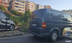 Sahil yolunda kaza... İki araç çarpıştı...