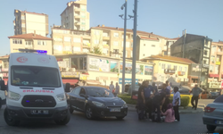 Pazaryerinde otomobil çarptı… Hastaneye kaldırıldı…