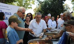 Birlik ve Beraberlik günleri... Aşure dağıtıldı...