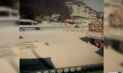 Servis minibüsünün elektrikli bisiklete çarptı...