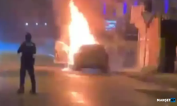 Park halinde yanan otomobil küle döndü...