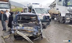 Otomobil ile kamyon çarpıştı... 1'i çocuk 5 kişi yaralandı..