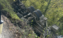 Şarampole yuvarlandı... Hastaneye kaldırıldı...