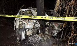 Ağaca çarptı... Kaza yaptığı aracında yanarak...