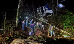 50 metreden dere yatağına devrildi... 4 saat sonra...