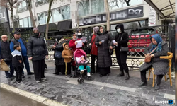 Altınlarını emanet ettiler... Evinin önünde eylem yaptılar