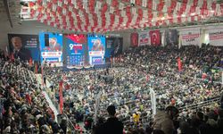 BTP kongresinde partililer salona sığmadı…