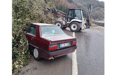 Alaplı - Ereğli yolunda korkutan heyelan...