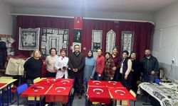 Türk Bayrağı sevgisi motiflere yansıdı...