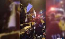 İki kamyon çarpıştı... Baba ölü, oğlu ise yaralandı...