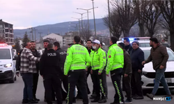 Zincirleme kaza sonrası kavga çıktı; 2 gözaltı...