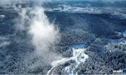 Yüksek kesimlerde kar yağışı kenti beyaza bürüdü...