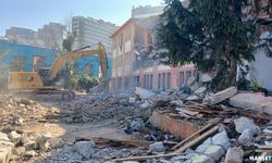 75 yıllık tarihi değere kepçe vuruldu...