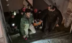 Bir anda kendini boşluğa bıraktı....