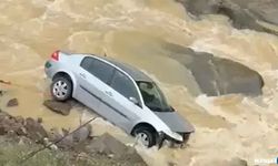 Otomobil dereye uçtu… Sürücü hastanelik oldu…