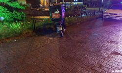 Yağışlı havada motosikleti devirdi...