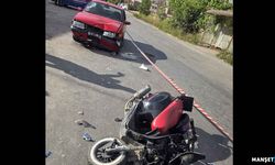 Motosiklet otomobil ile kafa kafaya çarpıştı…