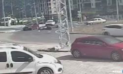 Kavşakta çarpıştı… O anlar kameraya yansıdı…