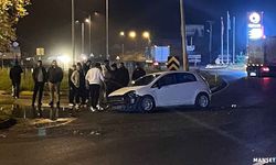 Kavşakta kontrolü kaybetti… Yaralılar var…