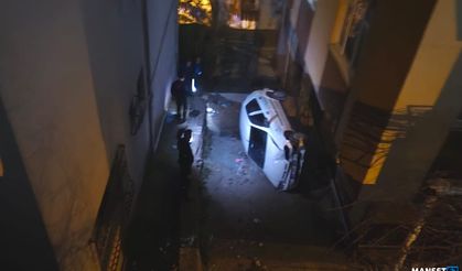 El frenini çekmeyi unuttu... Arabası boşluğa düştü...