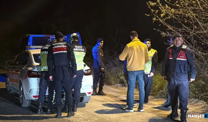 "DUR" ihbarına uymayan ehliyetsiz sürücü yakalandı...